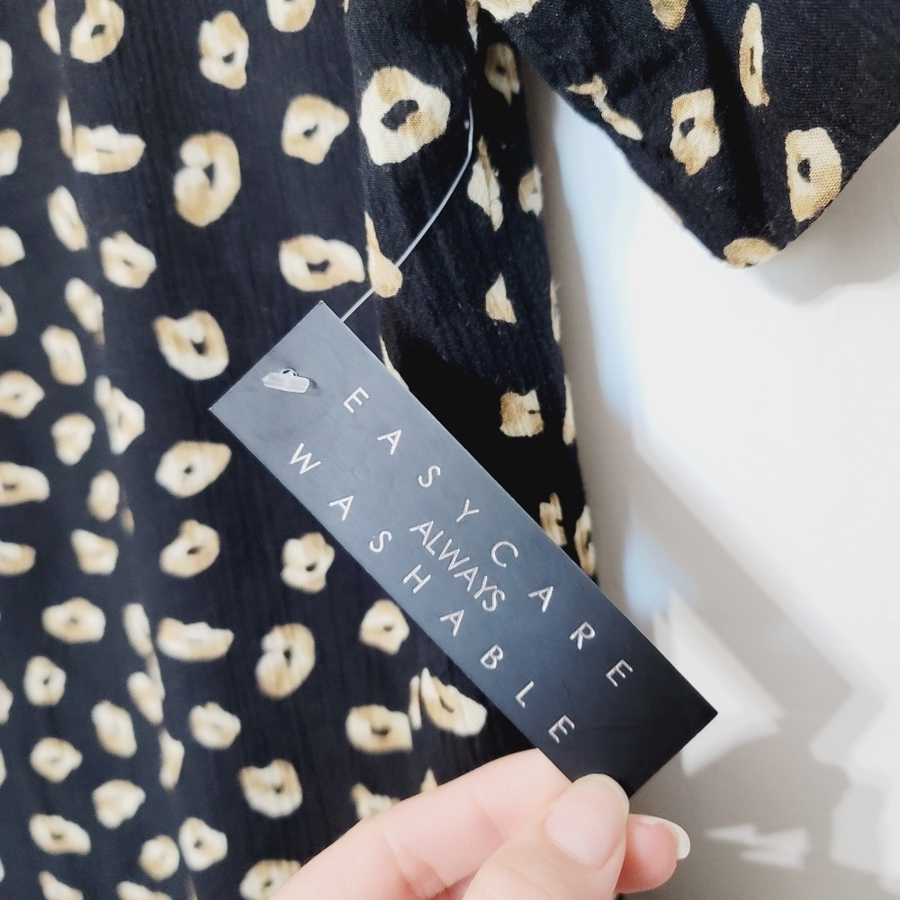 NWT Sara Michelle Black Blouse Size Small - Picture 4 of 11
